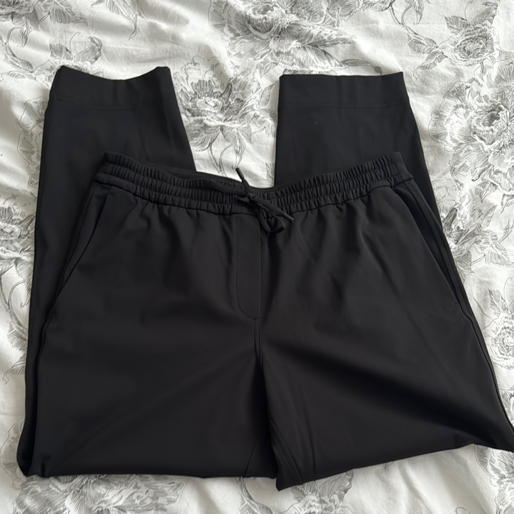 Lululemon Tapered Leg Mid Rise Pant 7/8 Length Luxtreme Size  Medium